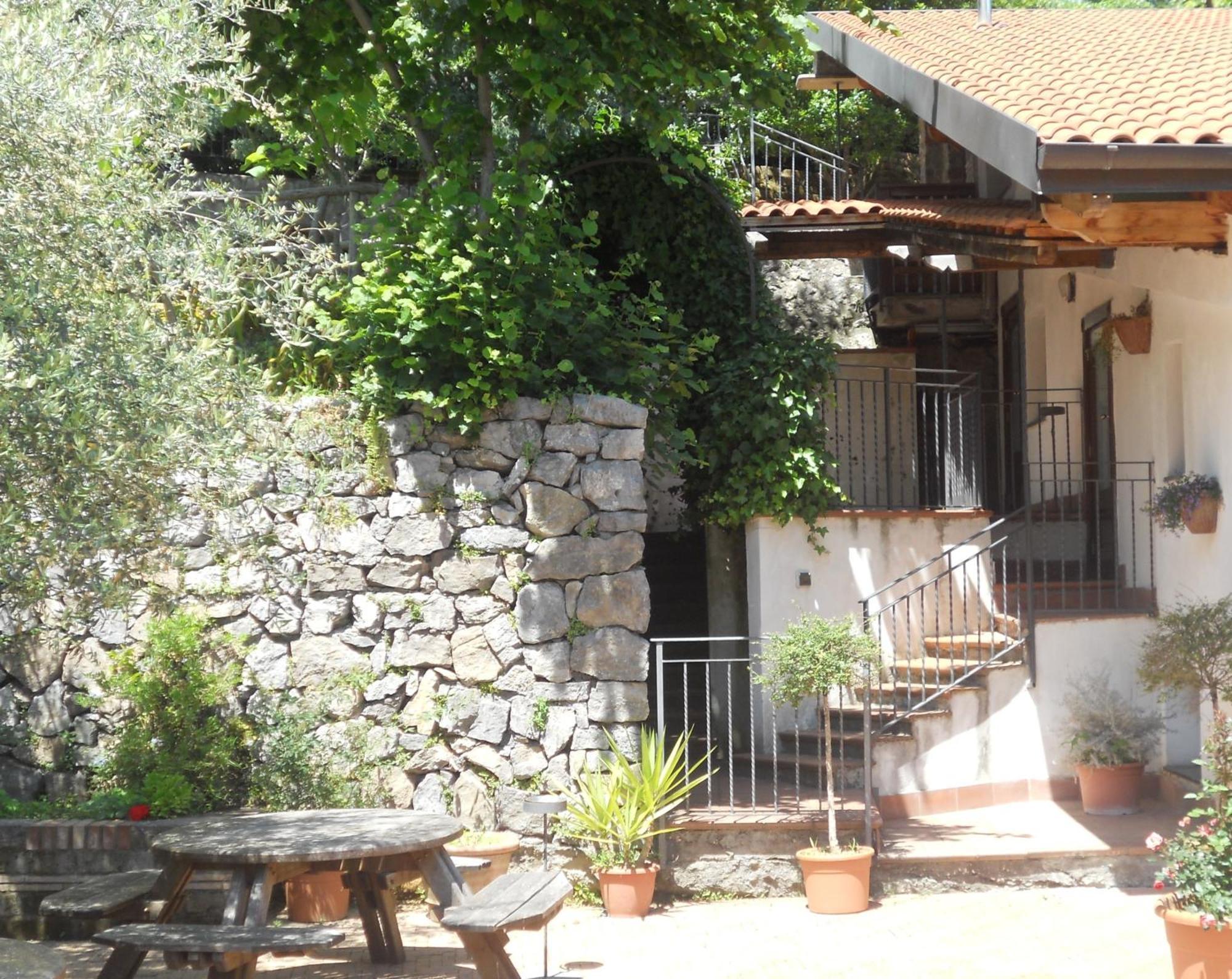 Agriturismo La Casa Del Ghiro Pimonte Εξωτερικό φωτογραφία